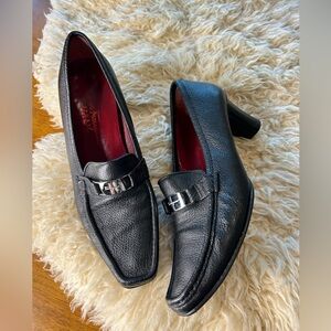 Elegant Black Leather Women's Loafers